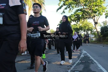 Runner Photo 1646505