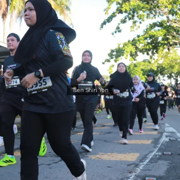 Runner Photo 1646543