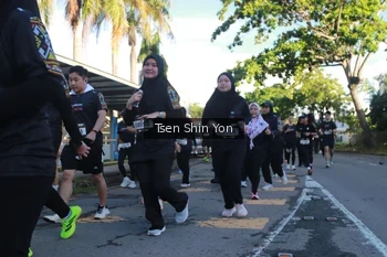 Runner Photo 1646551