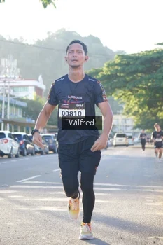 Runner Photo 1646611