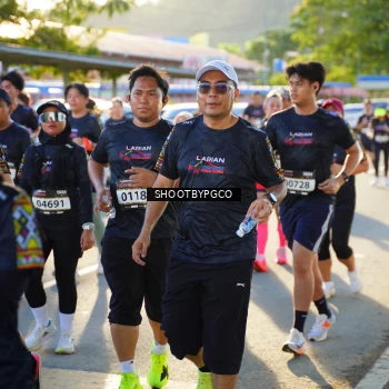 Runner Photo 1646729