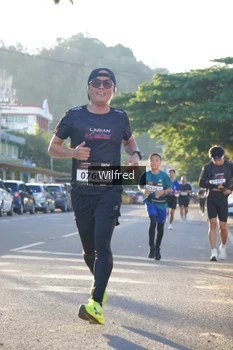 Runner Photo 1646741