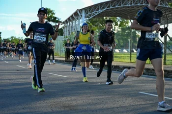 Runner Photo 1646763