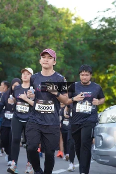Runner Photo 1646773