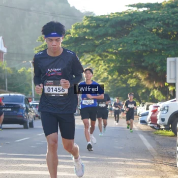 Runner Photo 1646801