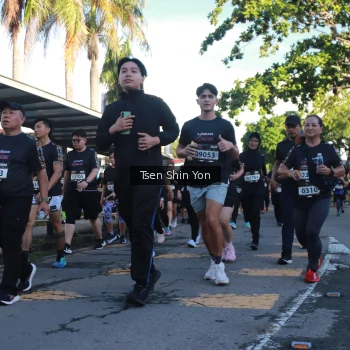 Runner Photo 1646854