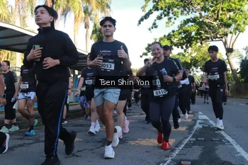 Runner Photo 1646865