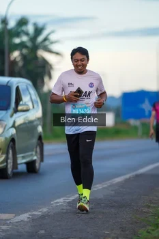 Runner Photo 1646882