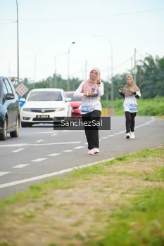 Runner Photo 1646923