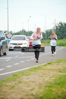 Runner Photo 1646939
