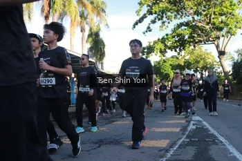 Runner Photo 1646944