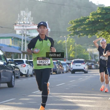 Runner Photo 1646975