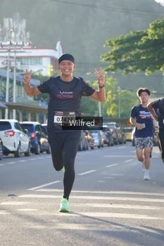 Runner Photo 1647021