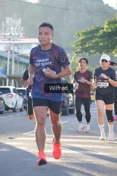 Runner Photo 1647057