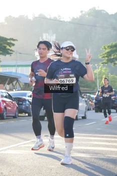 Runner Photo 1647080