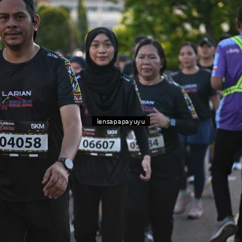 Runner Photo 1647113