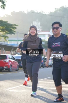 Runner Photo 1647136