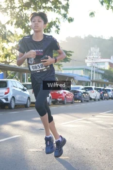 Runner Photo 1647220
