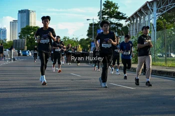 Runner Photo 1647253