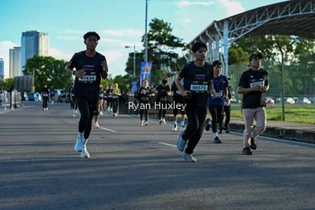Runner Photo 1647264