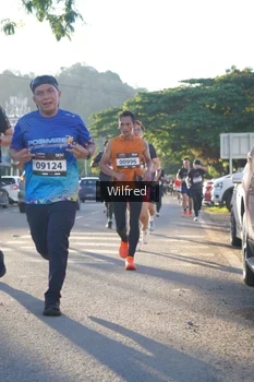Runner Photo 1647341