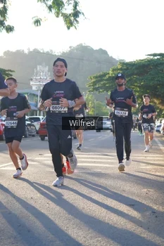 Runner Photo 1647422
