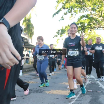 Runner Photo 1647424