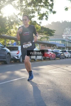 Runner Photo 1647472