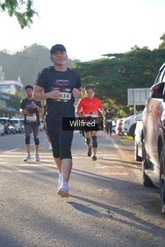 Runner Photo 1647475