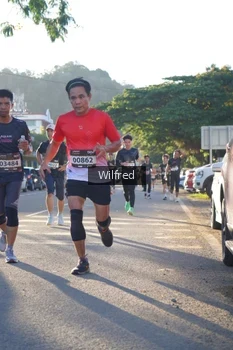 Runner Photo 1647489