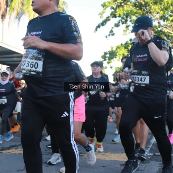 Runner Photo 1647545