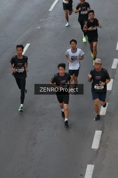 Runner Photo 1647640