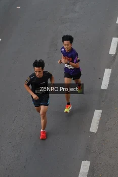 Runner Photo 1647722