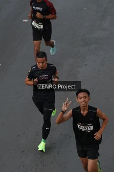 Runner Photo 1647751