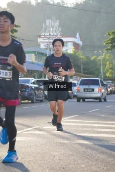 Runner Photo 1647754