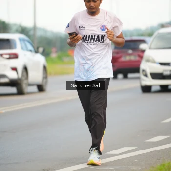 Runner Photo 1647778