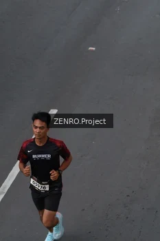 Runner Photo 1647783