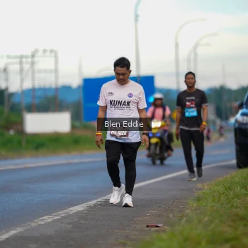 Runner Photo 1647801