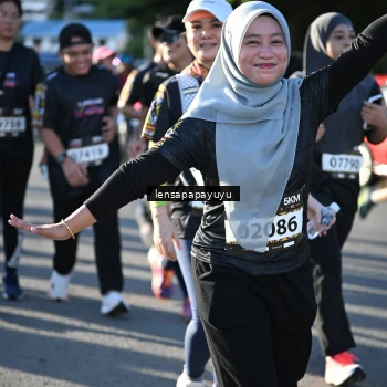 Runner Photo 1647815