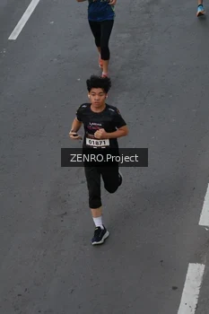 Runner Photo 1647844