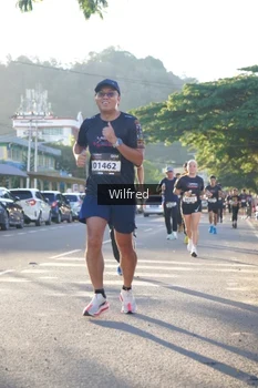Runner Photo 1647890