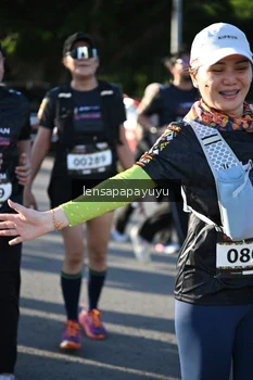 Runner Photo 1647947