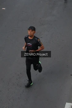 Runner Photo 1647951
