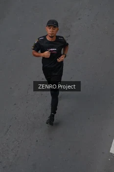 Runner Photo 1647992