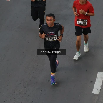Runner Photo 1648019