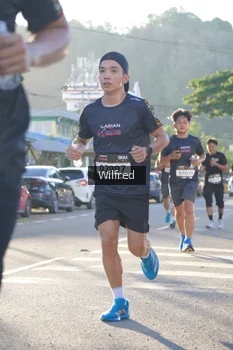 Runner Photo 1648022