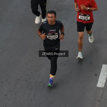Runner Photo 1648029