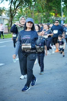 Runner Photo 1648048