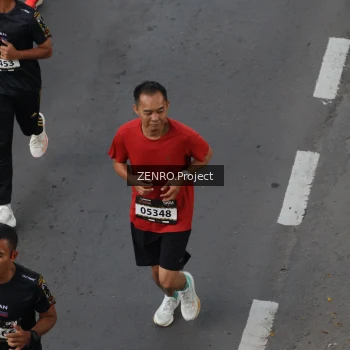 Runner Photo 1648064