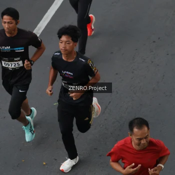 Runner Photo 1648126